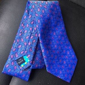 Silk tie
